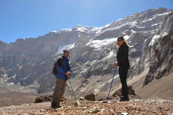 1000dias em Plaza Francia, em frente à mítica parede sul do Aconcágua, a 4.300 metros de altitude (Parque Provincial Aconcágua, região de Mendoza, no oeste da Argentina)